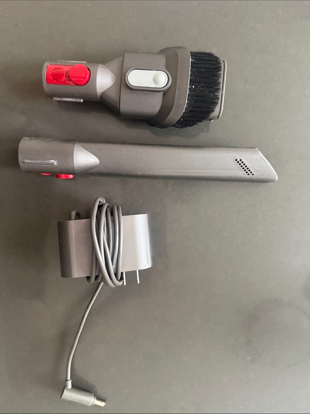 Dyson v7 Vacuum Accessory Set with Charger